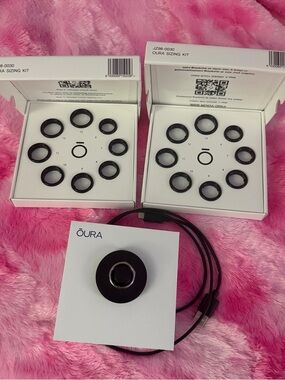 Oura Ring Gen 3 - Size 8 Heritage Silver
Complete Set
